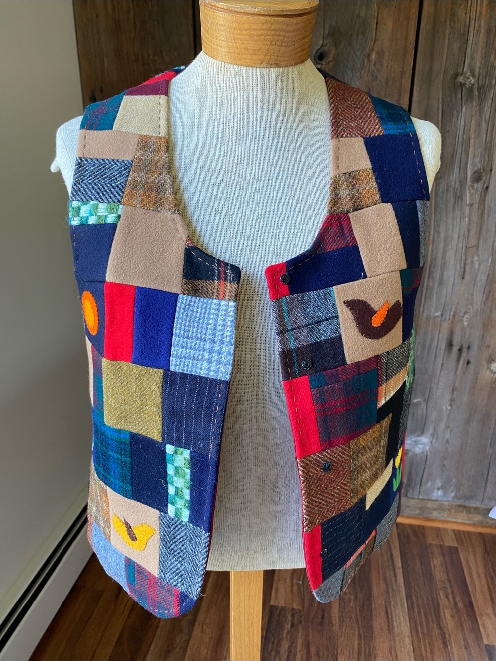 Handmade wool felt tweed patchwork vest folk art snaps Sz xs? See measurements